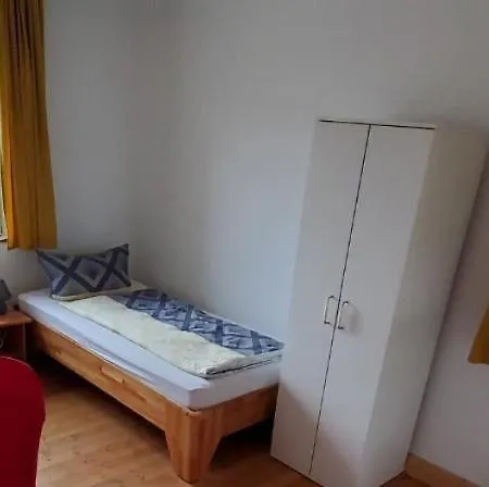 イン Gaestehaus Lichdi