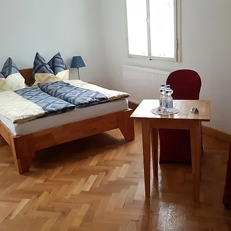 Gaestehaus Lichdi イン 2*
